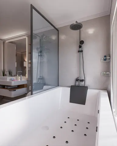 Bathroom 06